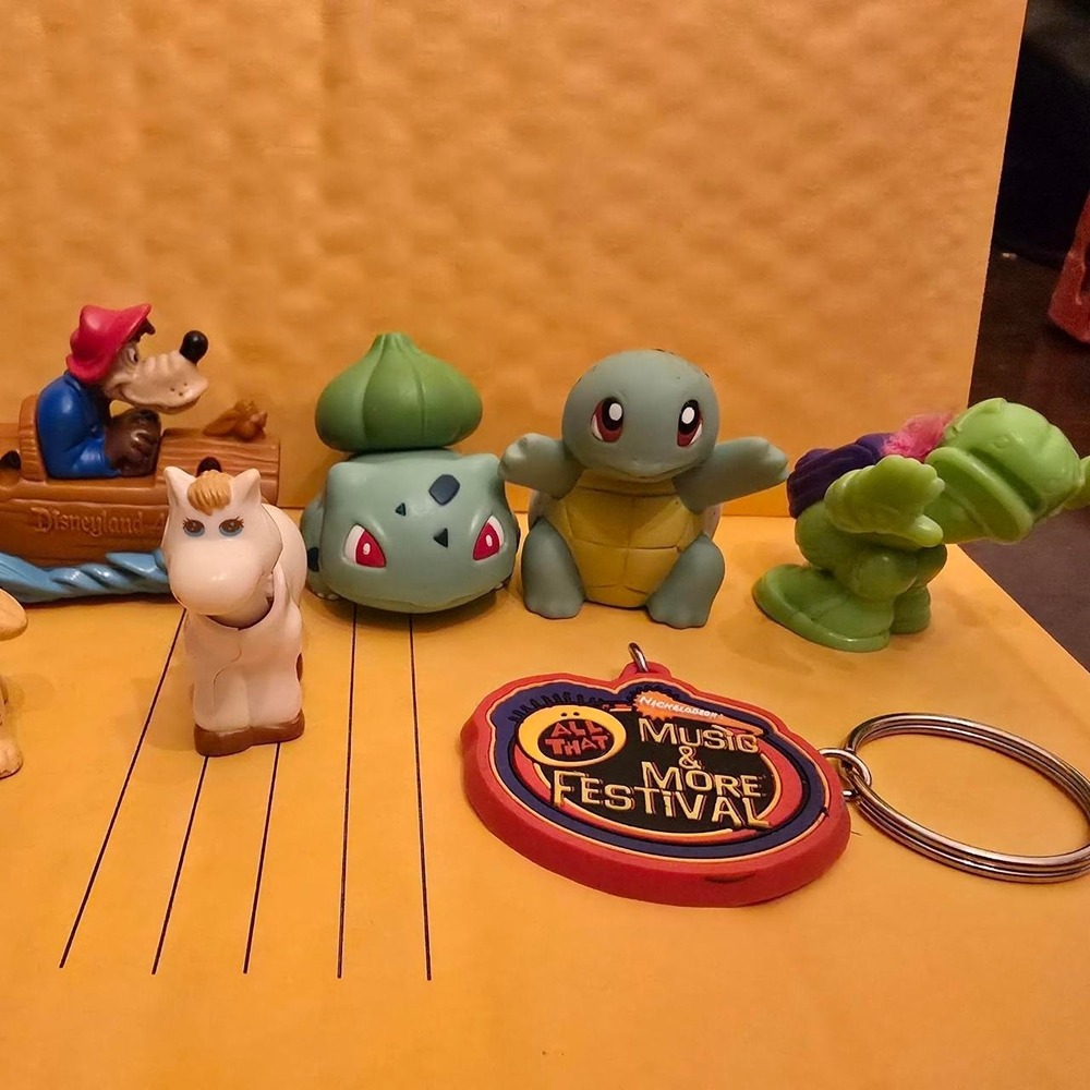 8-piece vintage Y2K toy lot - pokemon, disney, nickelodeon